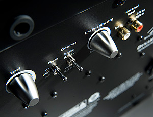 Dynamo 700 connection and control panel. Dynamo 700 connection and control panel.
